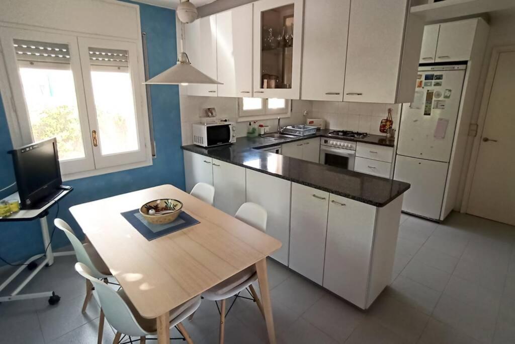 Ca La Merce - Agradable Casa En Amer Exterior photo
